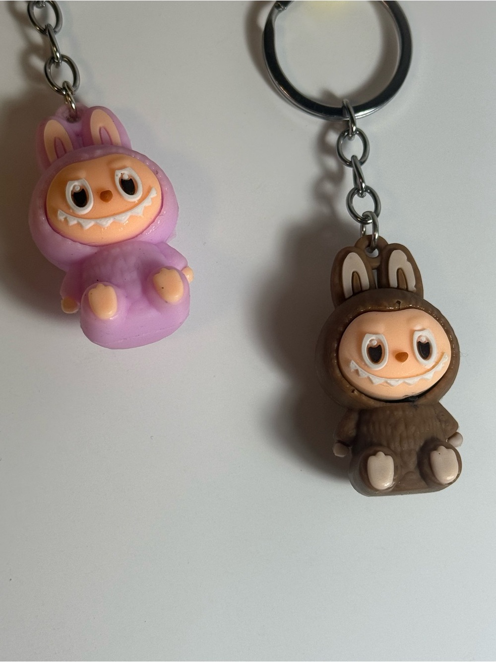Set Of 4 Labubu Silicone Keychains - Picture 3 of 6